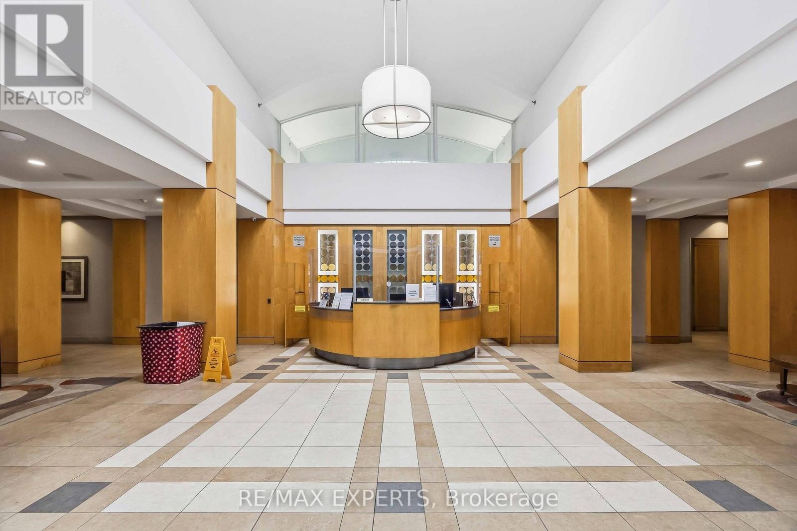 1537 - 18 Mondeo Drive, Toronto, Ontario  M1P 5C8 - Photo 4 - E13842702