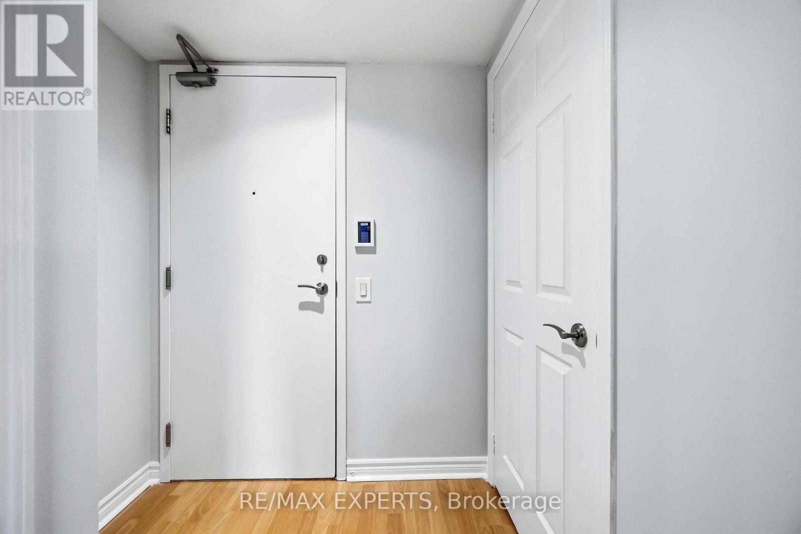 1537 - 18 Mondeo Drive, Toronto, Ontario  M1P 5C8 - Photo 6 - E13842702