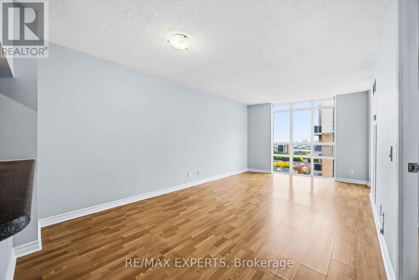 1537 - 18 Mondeo Drive, Toronto, Ontario  M1P 5C8 - Photo 7 - E13842702