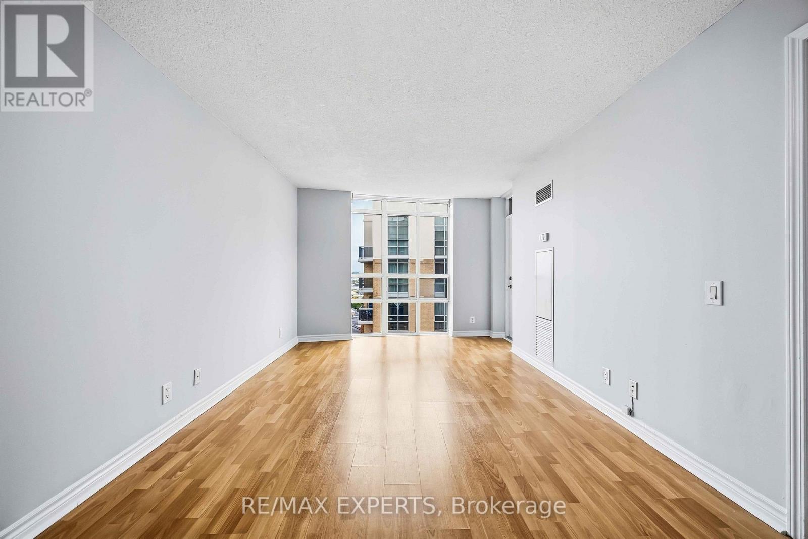 1537 - 18 Mondeo Drive, Toronto, Ontario  M1P 5C8 - Photo 8 - E13842702