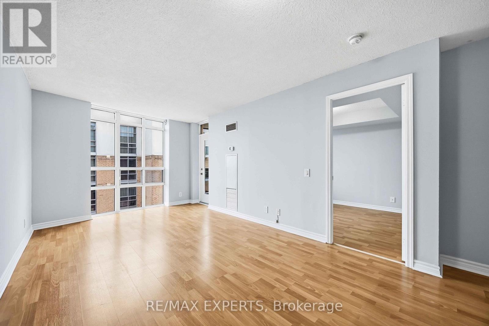 1537 - 18 Mondeo Drive, Toronto, Ontario  M1P 5C8 - Photo 9 - E13842702