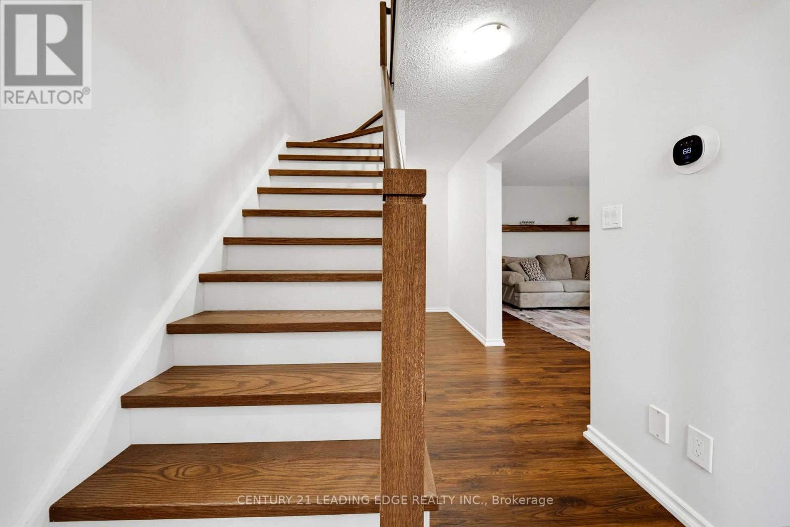 75 Hooper Square, Clarington, Ontario  L1C 4X8 - Photo 10 - E13842756