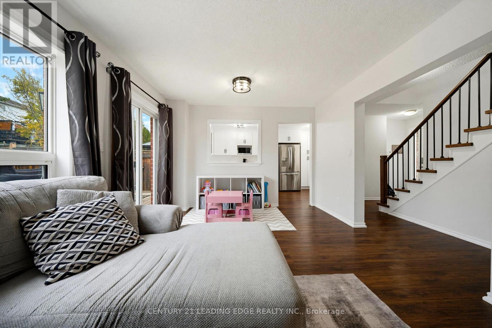 75 Hooper Square, Clarington, Ontario  L1C 4X8 - Photo 11 - E13842756