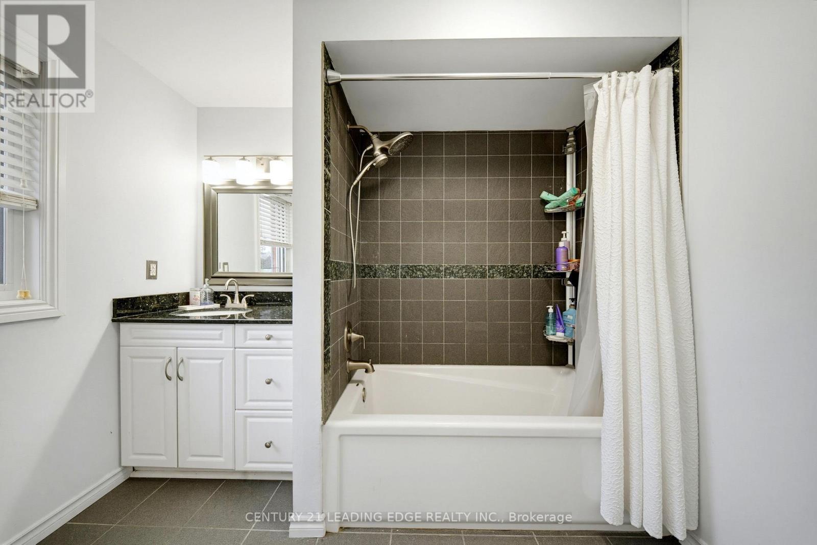 75 Hooper Square, Clarington, Ontario  L1C 4X8 - Photo 38 - E13842756