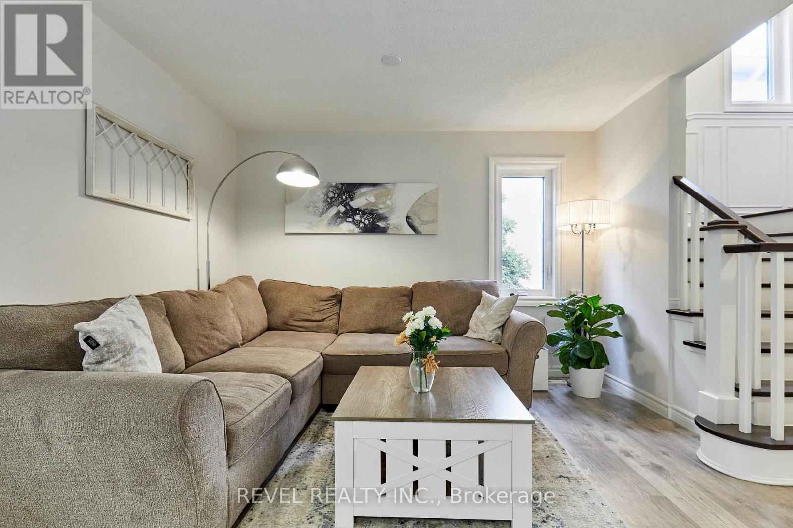 20 Breakwater Drive, Whitby, Ontario  L1N 9R7 - Photo 11 - E13842818