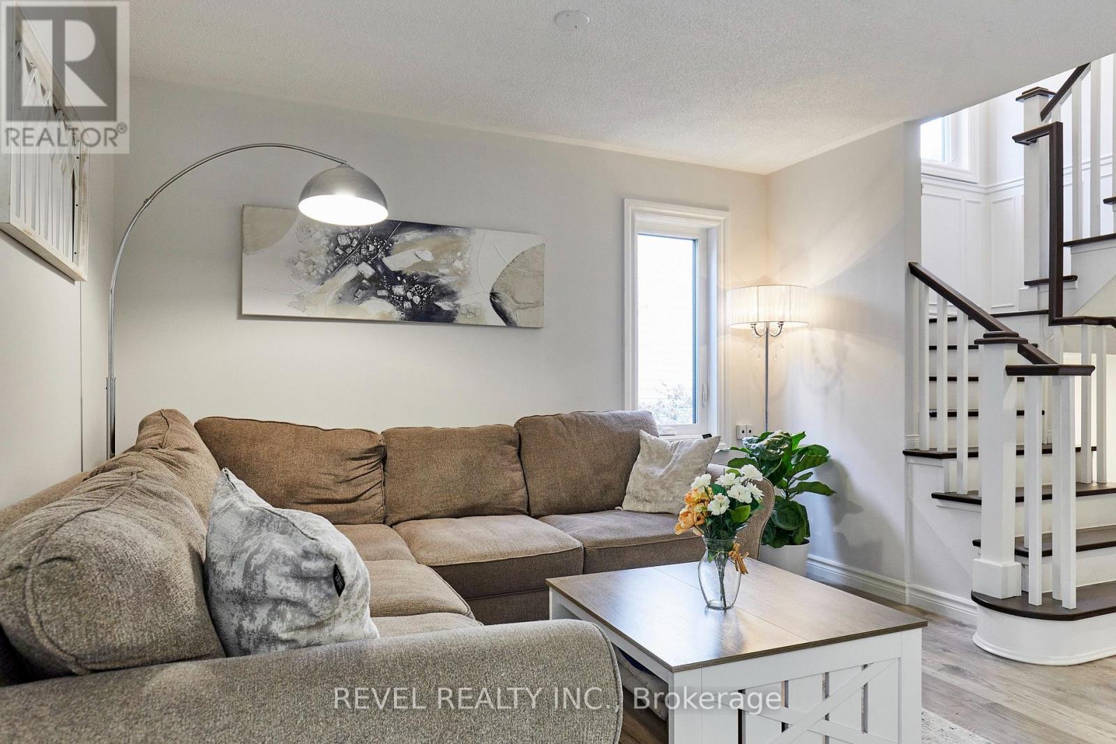 20 Breakwater Drive, Whitby, Ontario  L1N 9R7 - Photo 9 - E13842818