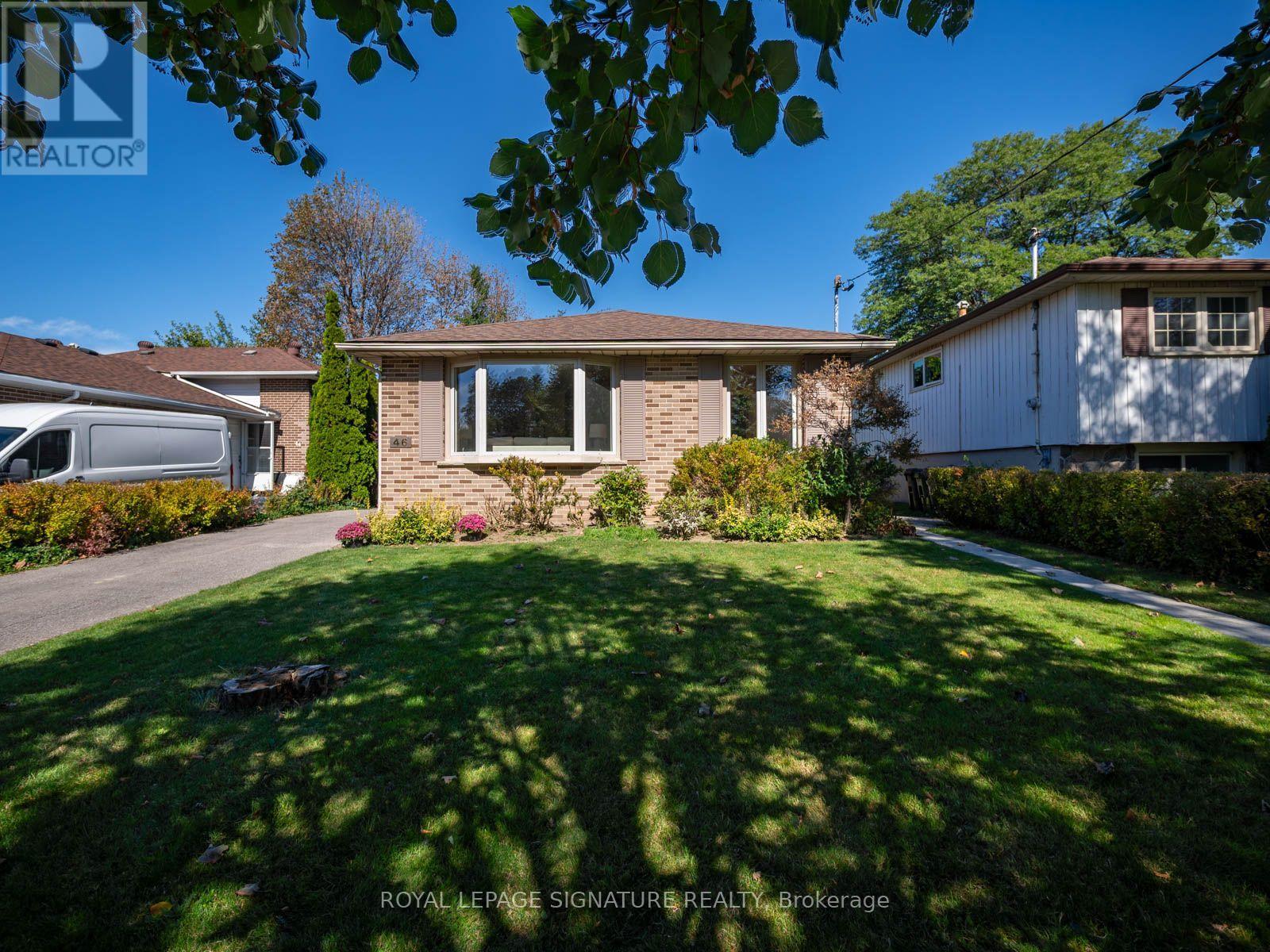 46 Manorglen Crescent, Toronto, Ontario  M1S 1W4 - Photo 2 - E13842838