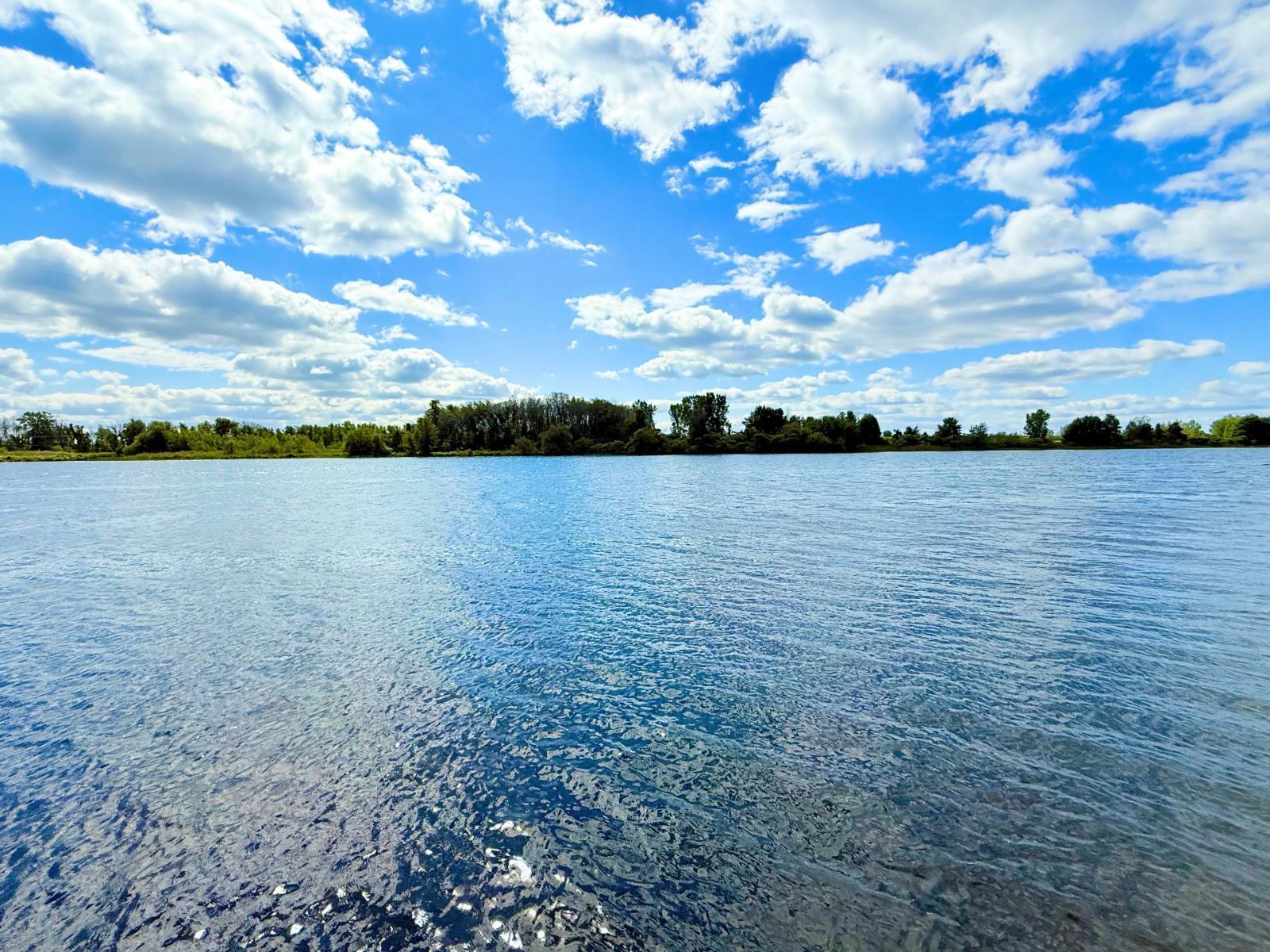 7 Boul. du Bord-de-l'Eau Salaberry-de-Valleyfield Quebec Canada J6S0A1 5