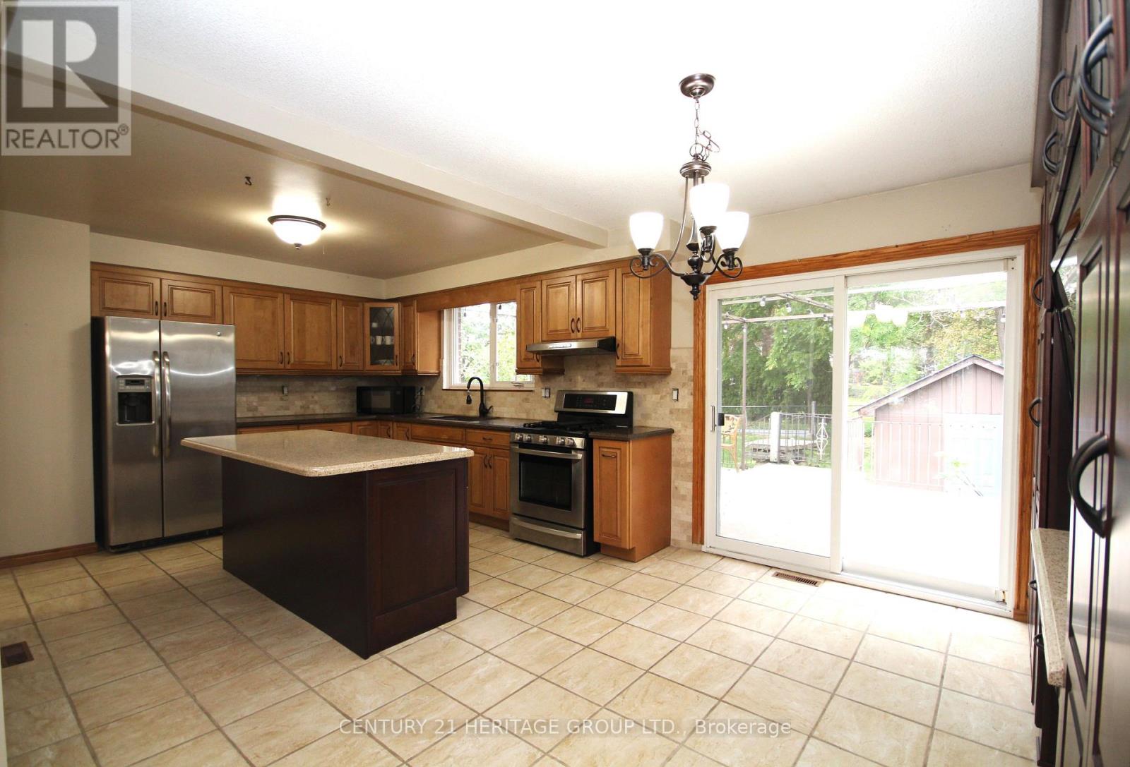 156 Colborne Street, Bradford West Gwillimbury (Bradford), Ontario  L3Z 1C5 - Photo 4 - N13842782