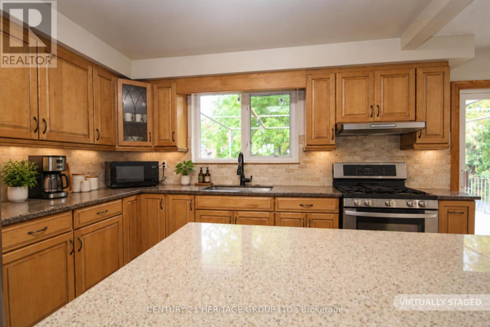 156 Colborne Street, Bradford West Gwillimbury (Bradford), Ontario  L3Z 1C5 - Photo 6 - N13842782