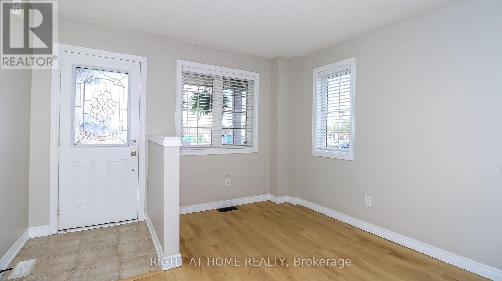 165 Greenwood Drive, Essa (Angus), Ontario  L3W 0E4 - Photo 13 - N13842822