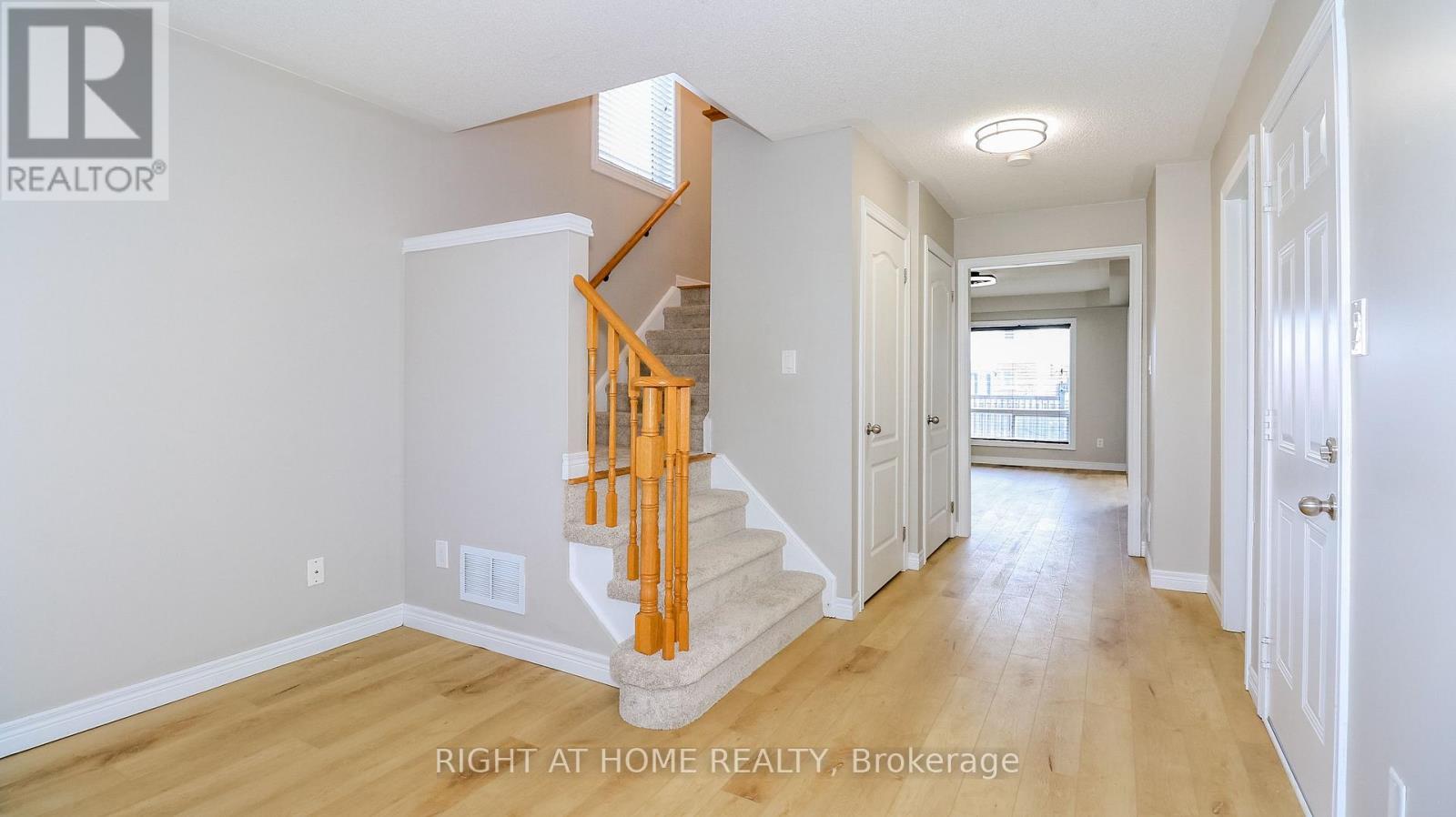 165 Greenwood Drive, Essa (Angus), Ontario  L3W 0E4 - Photo 15 - N13842822