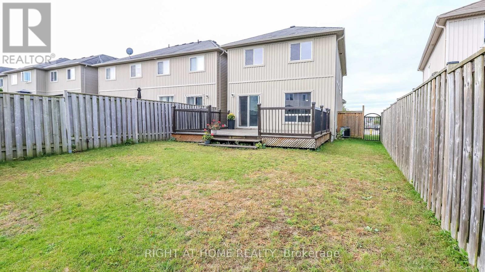 165 Greenwood Drive, Essa (Angus), Ontario  L3W 0E4 - Photo 4 - N13842822