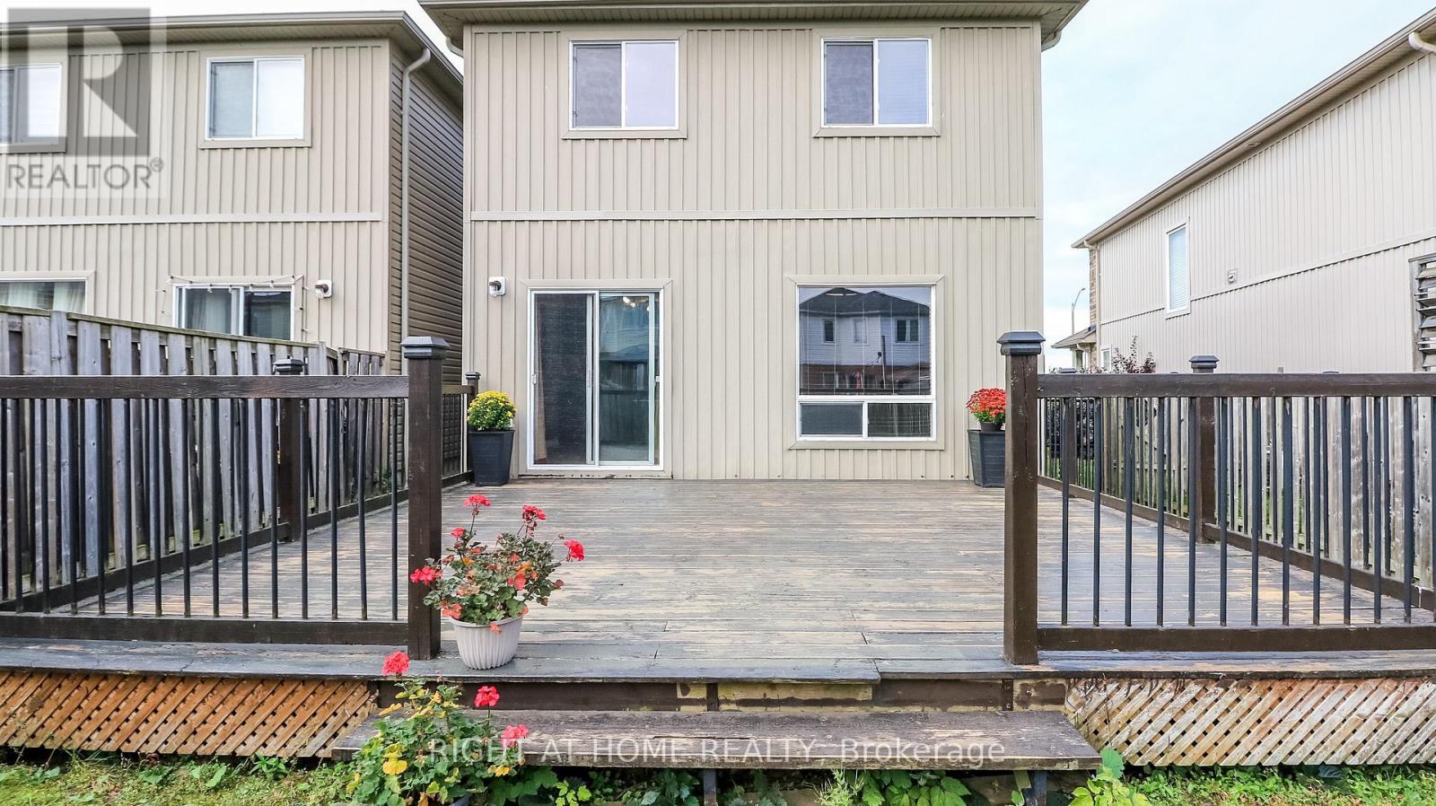 165 Greenwood Drive, Essa (Angus), Ontario  L3W 0E4 - Photo 7 - N13842822
