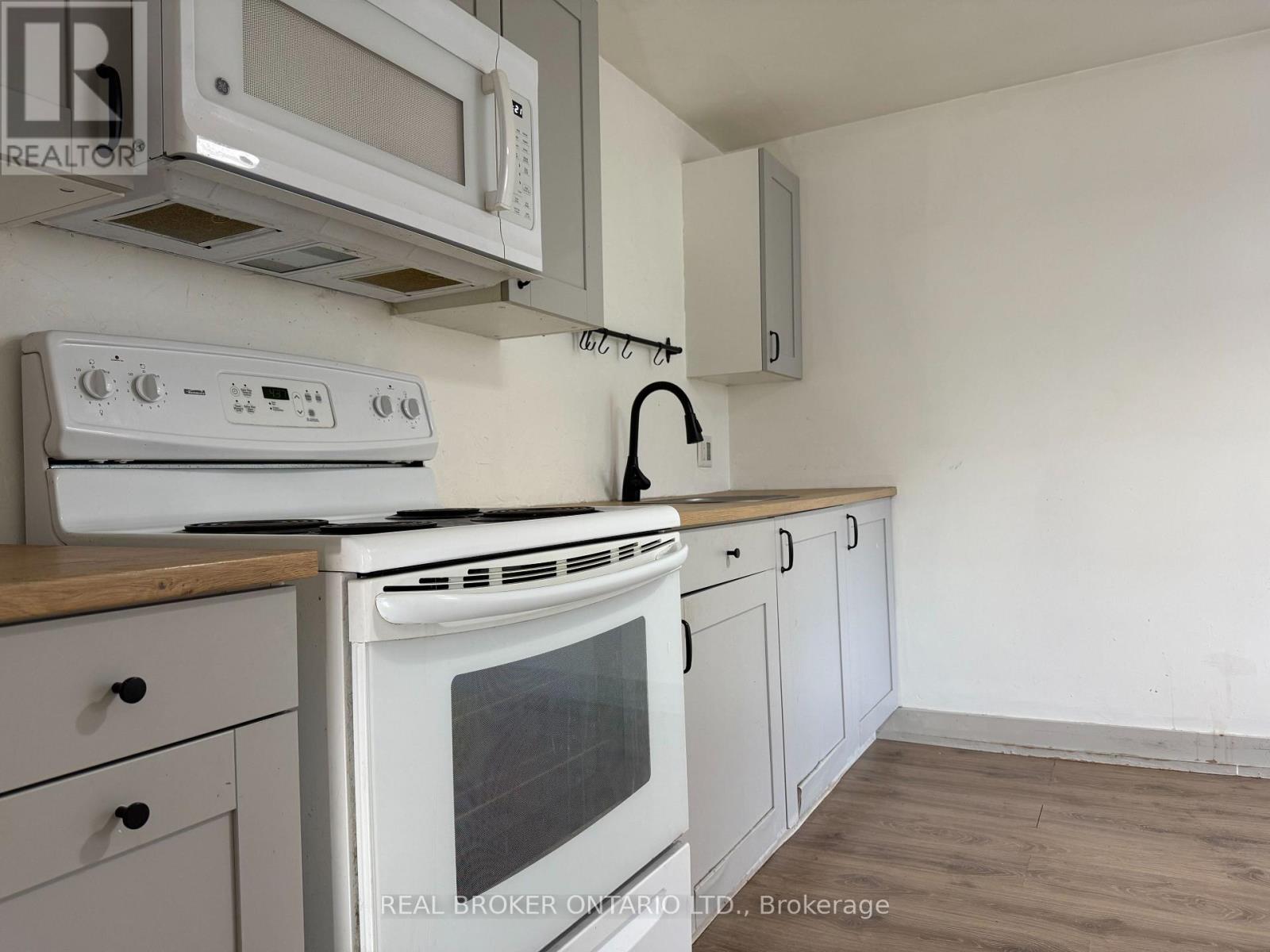 Upper - 23 Second Street, New Tecumseth (Beeton), Ontario  L0G 1A0 - Photo 4 - N13842854