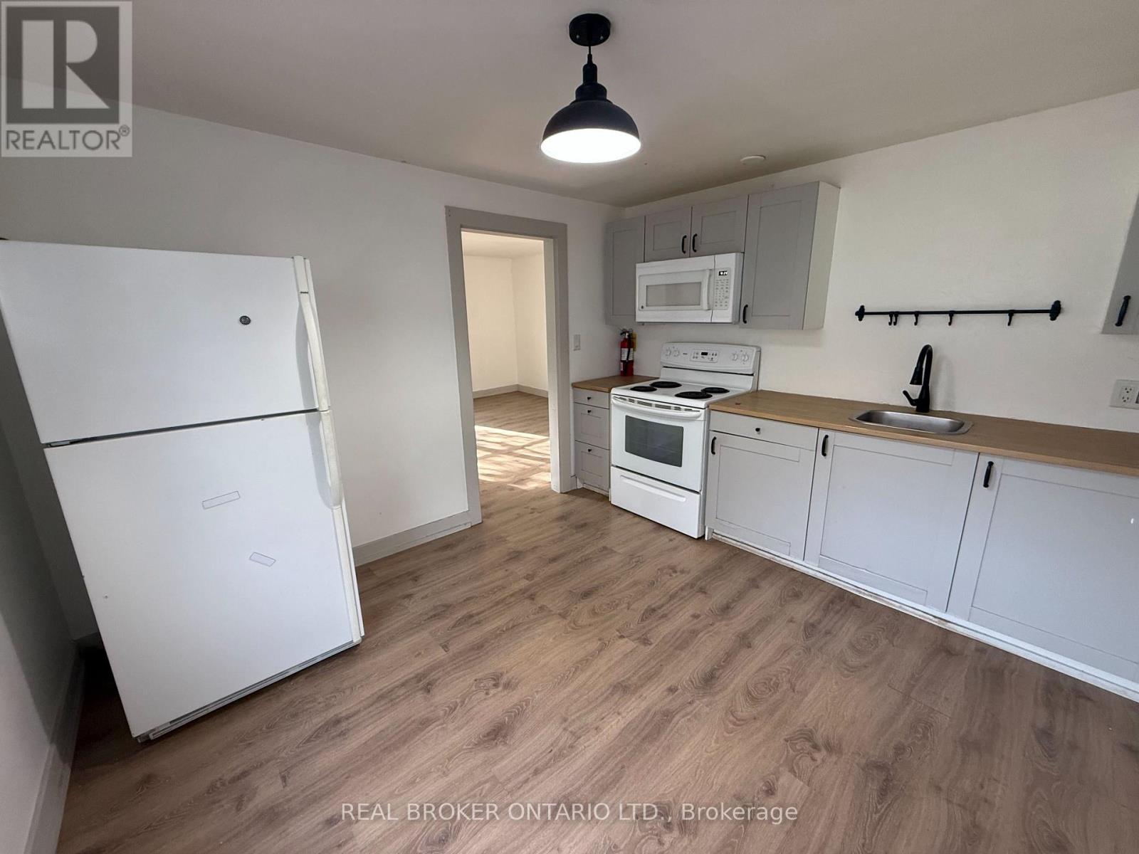 Upper - 23 Second Street, New Tecumseth (Beeton), Ontario  L0G 1A0 - Photo 5 - N13842854