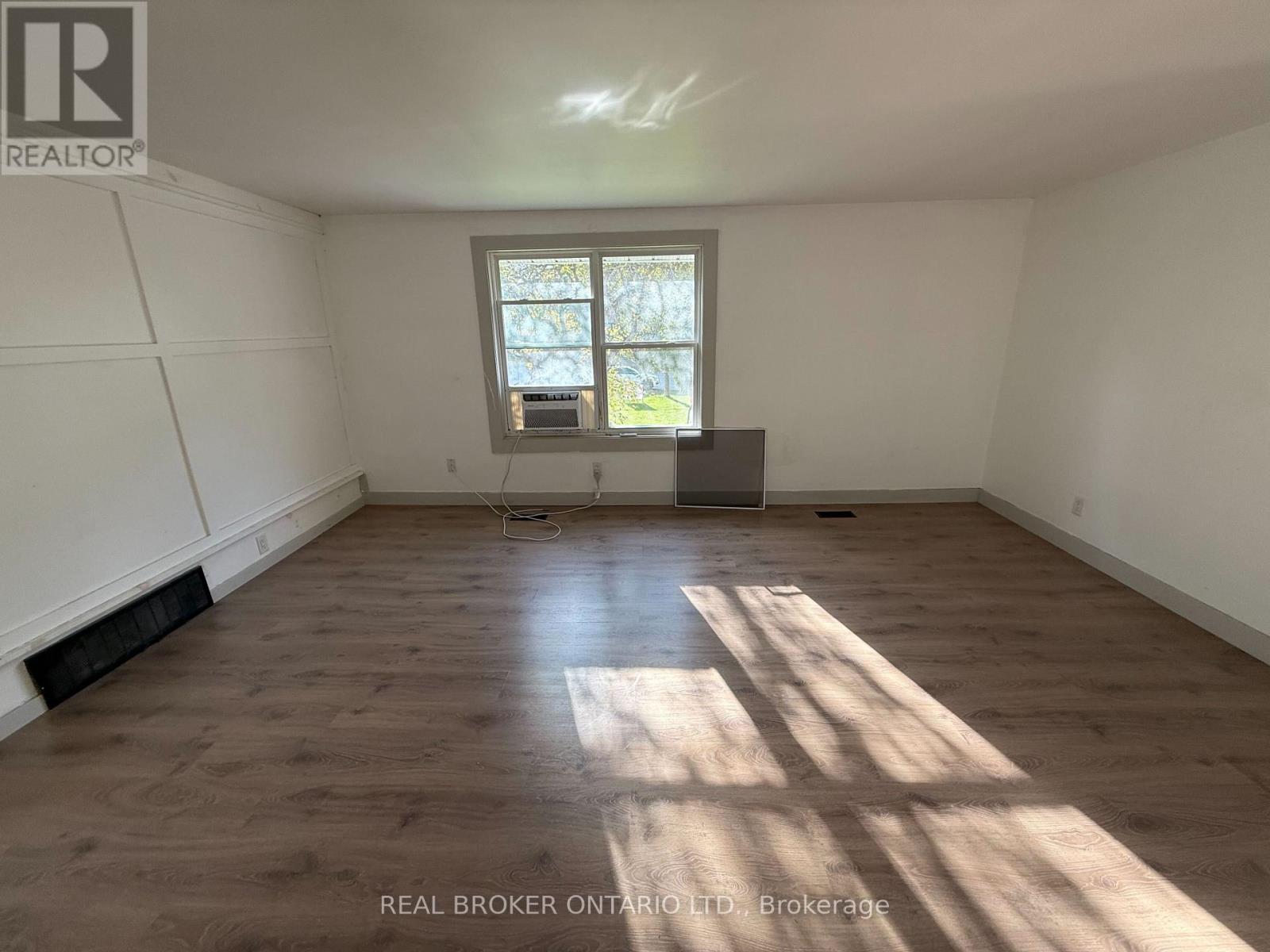 Upper - 23 Second Street, New Tecumseth (Beeton), Ontario  L0G 1A0 - Photo 8 - N13842854