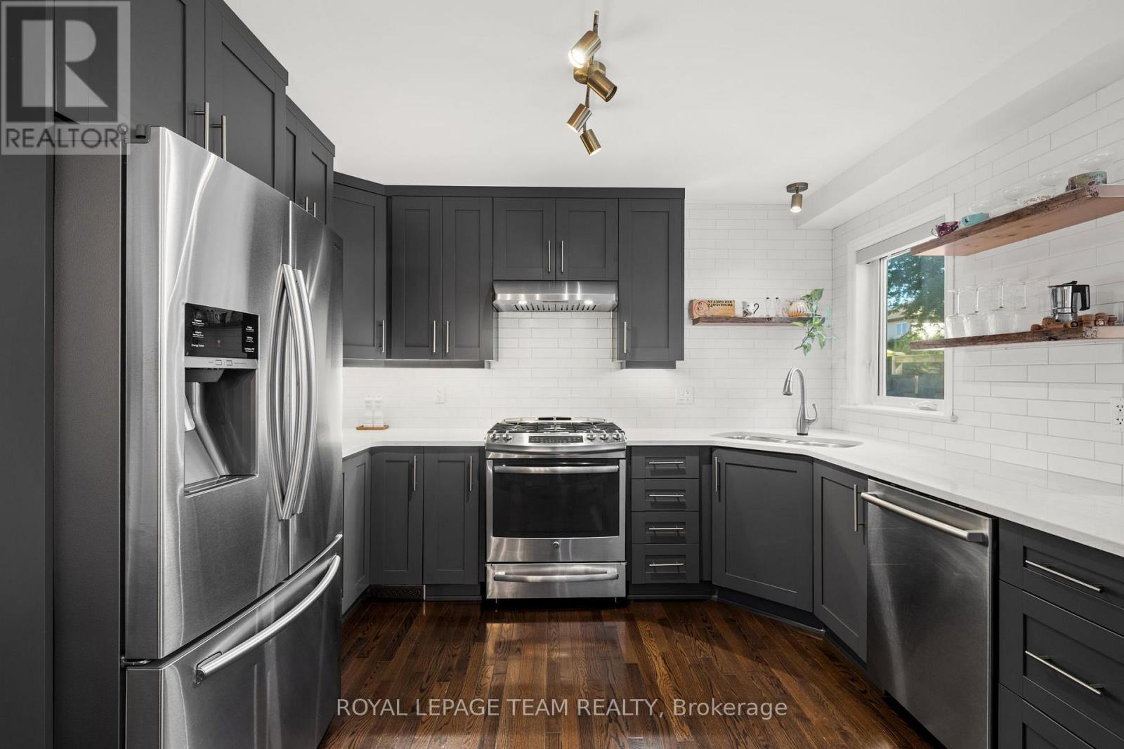 213 Tewsley Drive, Ottawa, Ontario  K1V 0V7 - Photo 12 - X13842786