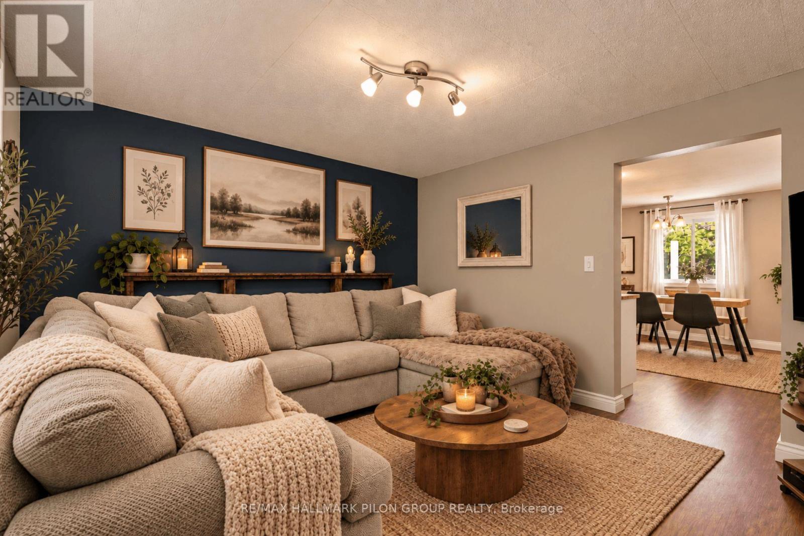25 Moore Street, Mcnab/braeside, Ontario  K7S 1G3 - Photo 2 - X13842872
