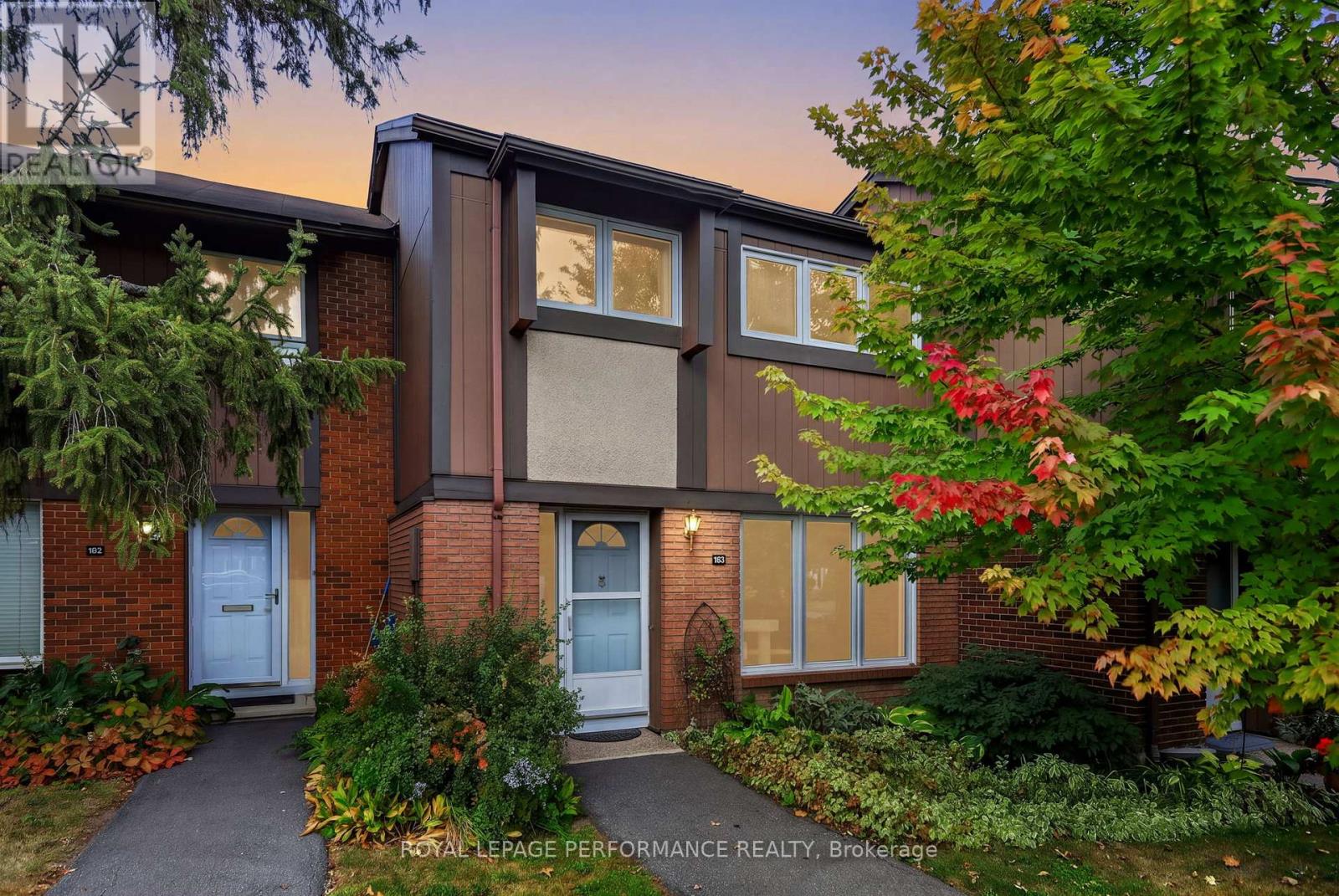 183 - 2111 Montreal Road, Ottawa, Ontario K1J 8M8 - Photo 1 - X13842948