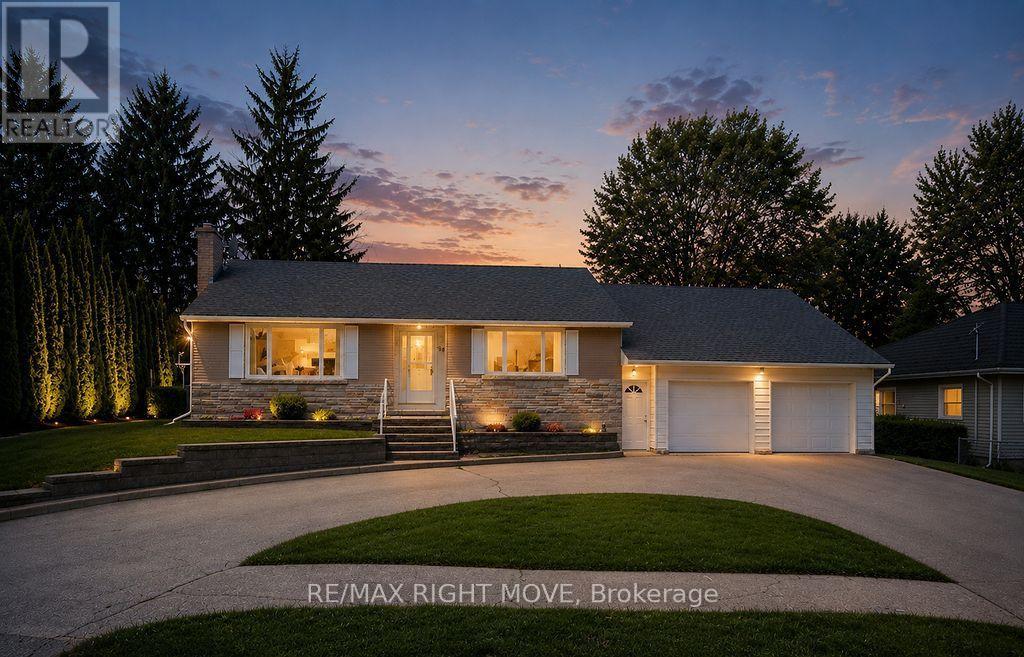 94 Fittons Road E, Orillia, Ontario L3V 2J5 - Photo 1 - S13842688