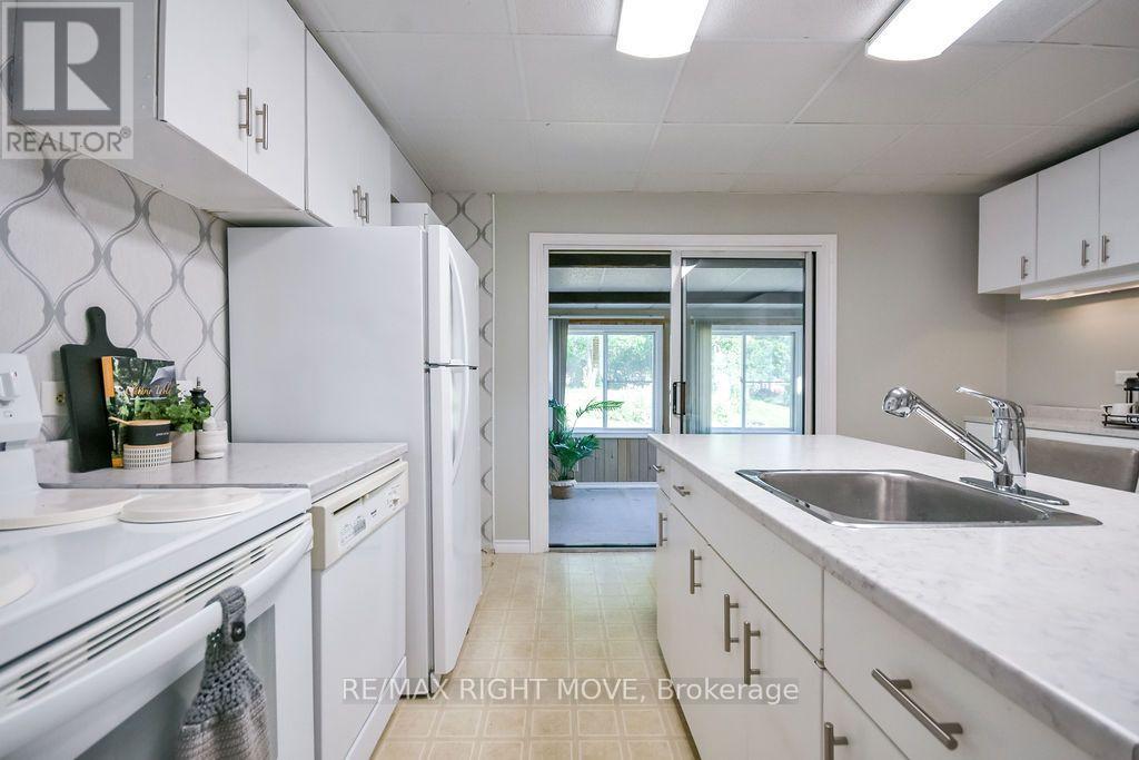 94 Fittons Road E, Orillia, Ontario L3V 2J5 - Photo 13 - S13842688