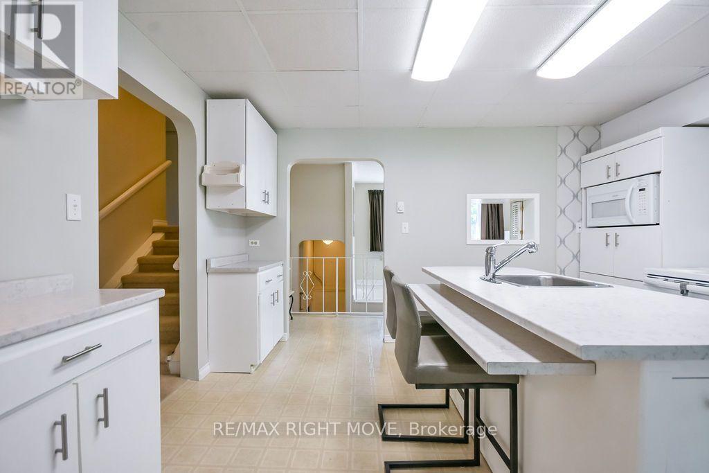 94 Fittons Road E, Orillia, Ontario L3V 2J5 - Photo 15 - S13842688