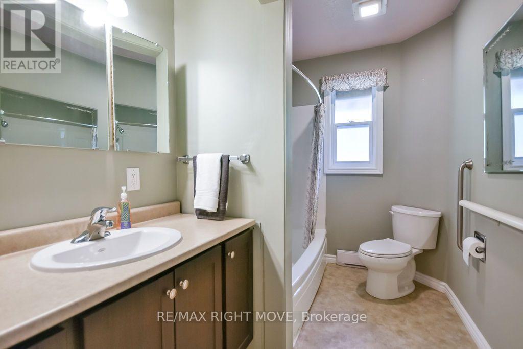 94 Fittons Road E, Orillia, Ontario L3V 2J5 - Photo 22 - S13842688