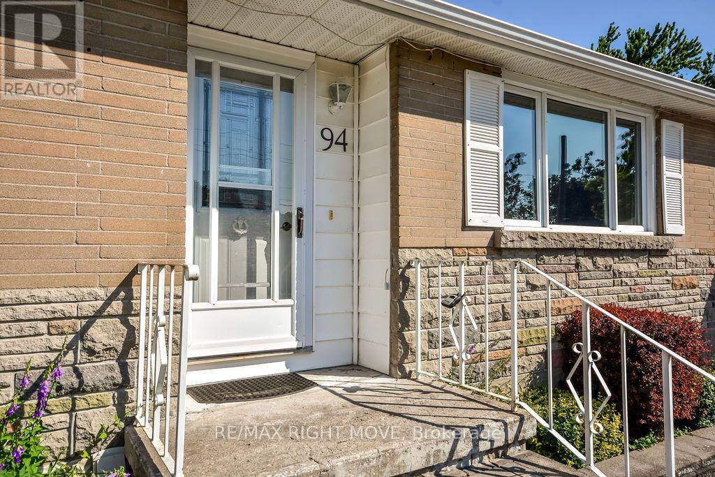 94 Fittons Road E, Orillia, Ontario L3V 2J5 - Photo 4 - S13842688