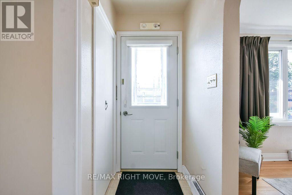94 Fittons Road E, Orillia, Ontario L3V 2J5 - Photo 5 - S13842688