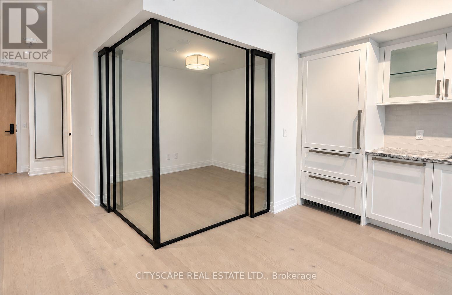 308 - 505 Glencairn Avenue, Toronto, Ontario  M6B 0B2 - Photo 23 - C13841736