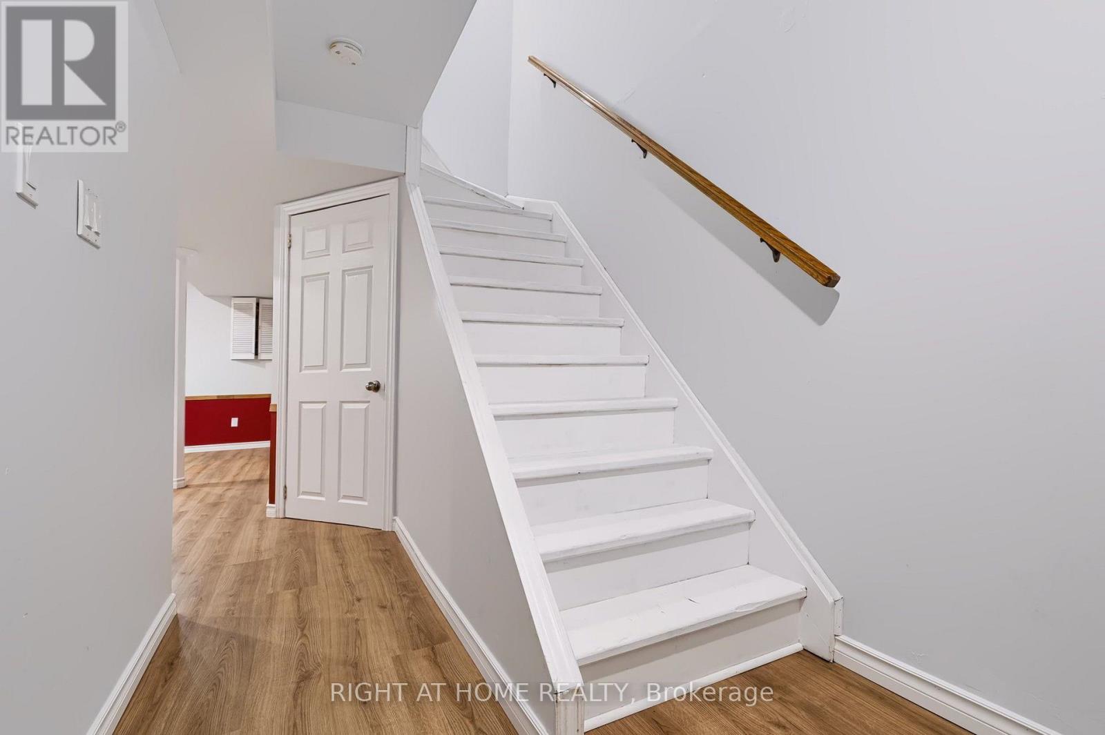 77 Stewart Maclaren Road, Halton Hills, Ontario  L7G 5L8 - Photo 15 - W13842686