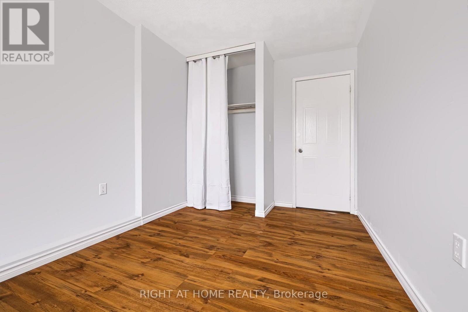 77 Stewart Maclaren Road, Halton Hills, Ontario  L7G 5L8 - Photo 18 - W13842686