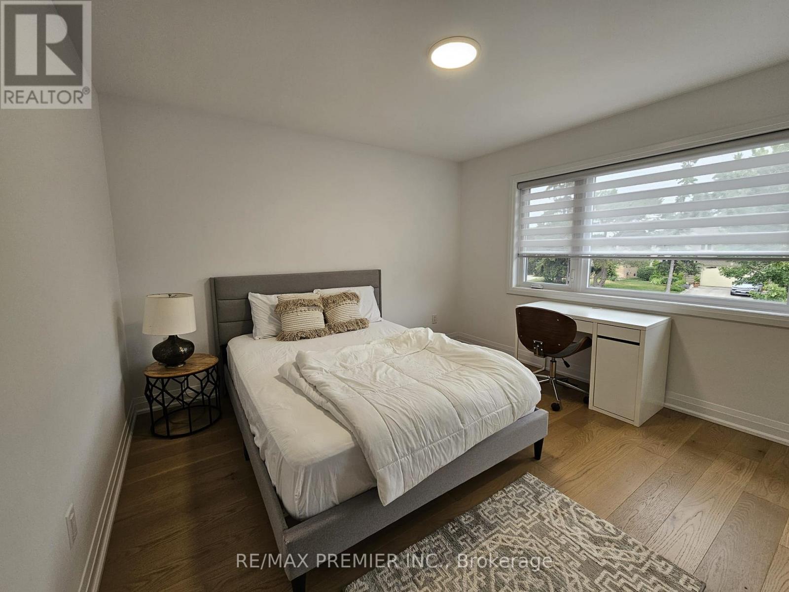 11 Edison Circle, Toronto (Maple Leaf), Ontario  M6L 2L3 - Photo 24 - W13842690