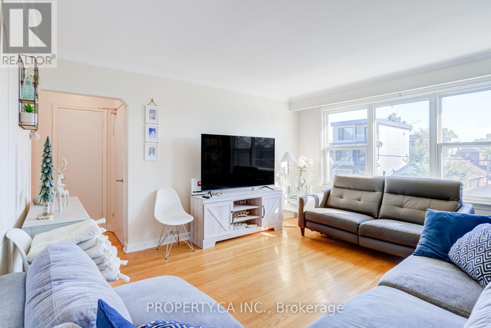 3 - 606 Harvie Avenue, Toronto (Caledonia-Fairbank), Ontario  M6E 4M1 - Photo 4 - W13842706