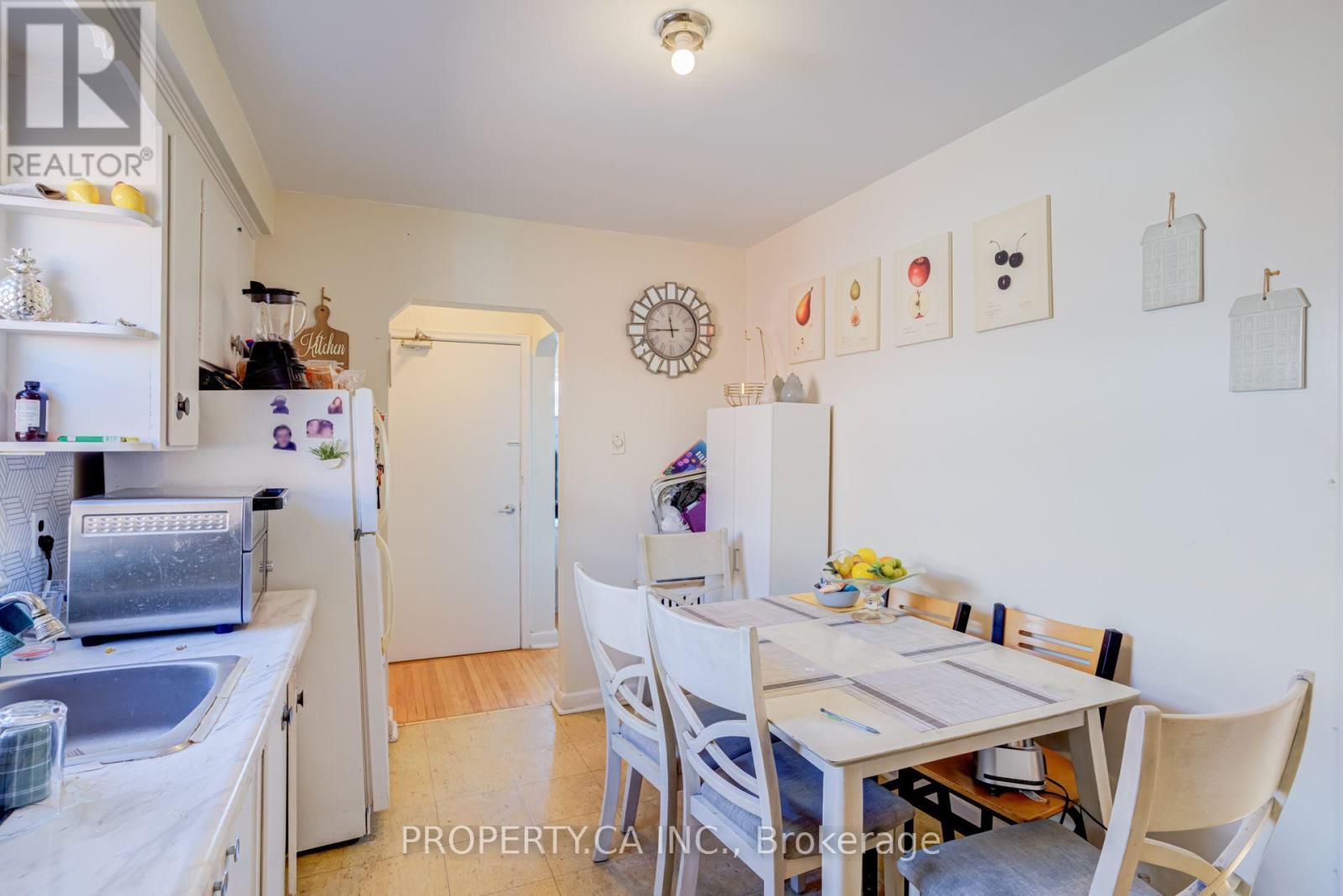 3 - 606 Harvie Avenue, Toronto (Caledonia-Fairbank), Ontario  M6E 4M1 - Photo 9 - W13842706