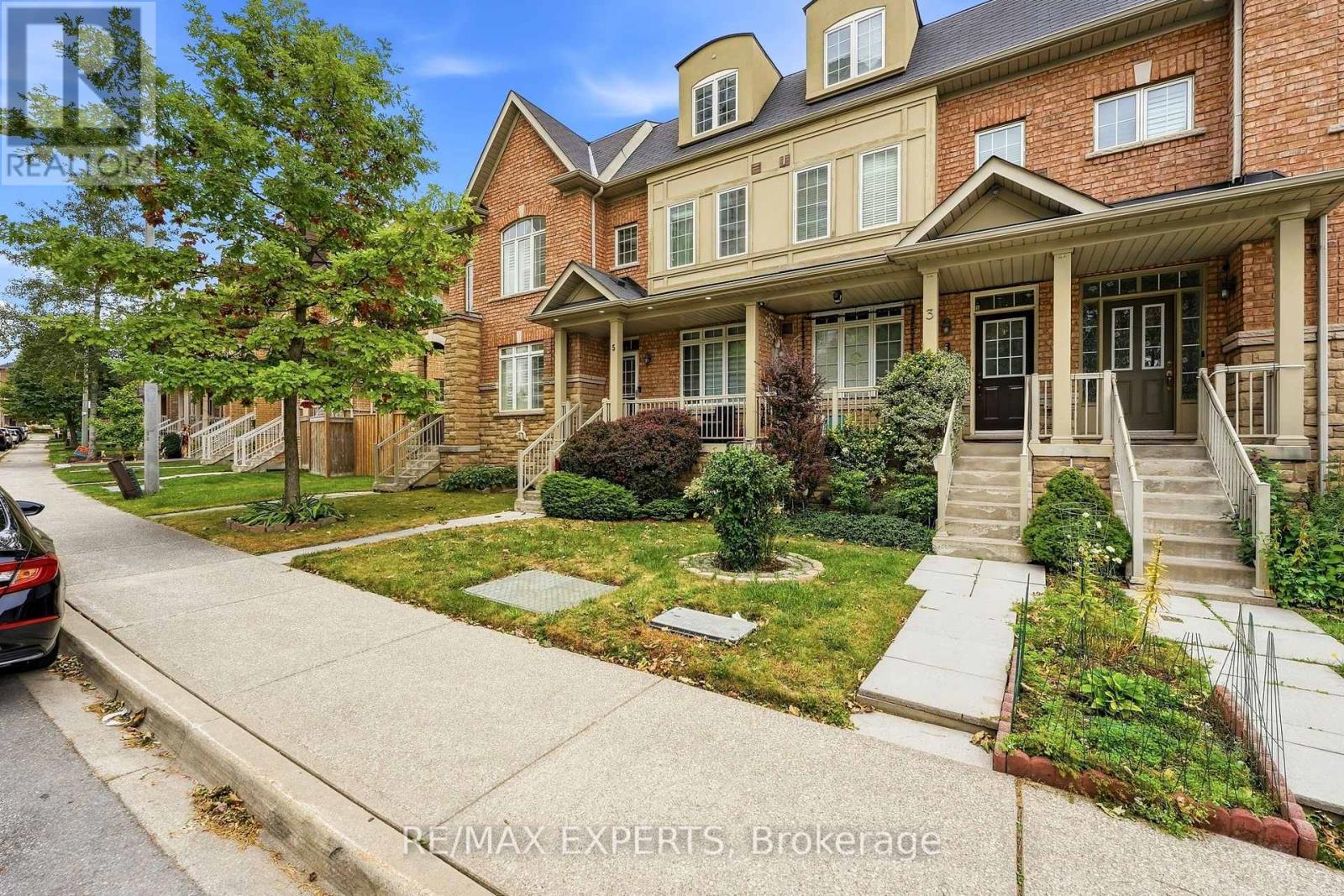 5 PARROTTA DRIVE, toronto (humberlea-pelmo park), Ontario