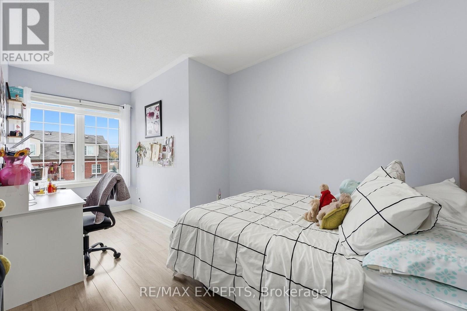 5 Parrotta Drive, Toronto (Humberlea-Pelmo Park), Ontario  M9M 0B4 - Photo 21 - W13842714