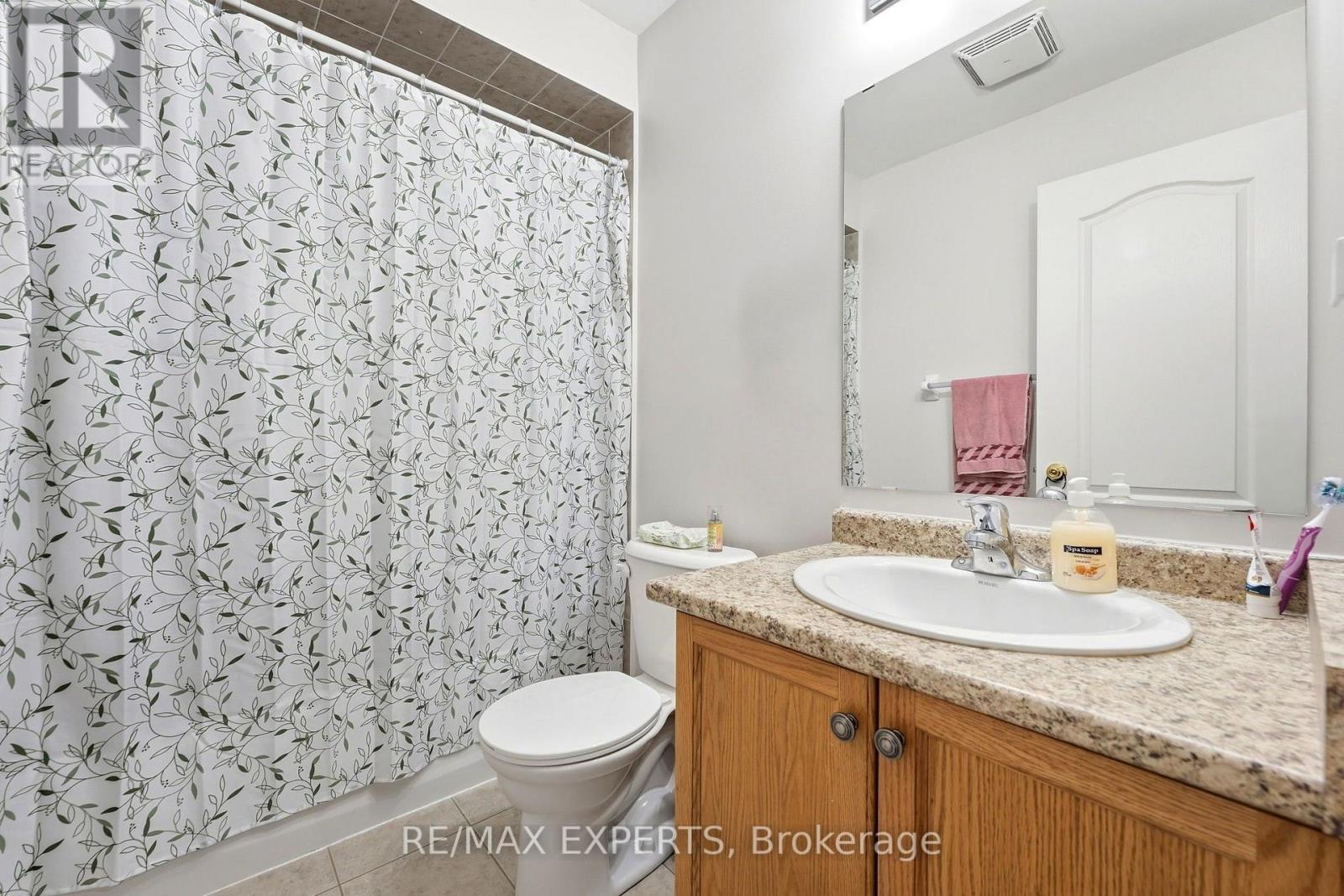 5 Parrotta Drive, Toronto (Humberlea-Pelmo Park), Ontario  M9M 0B4 - Photo 22 - W13842714