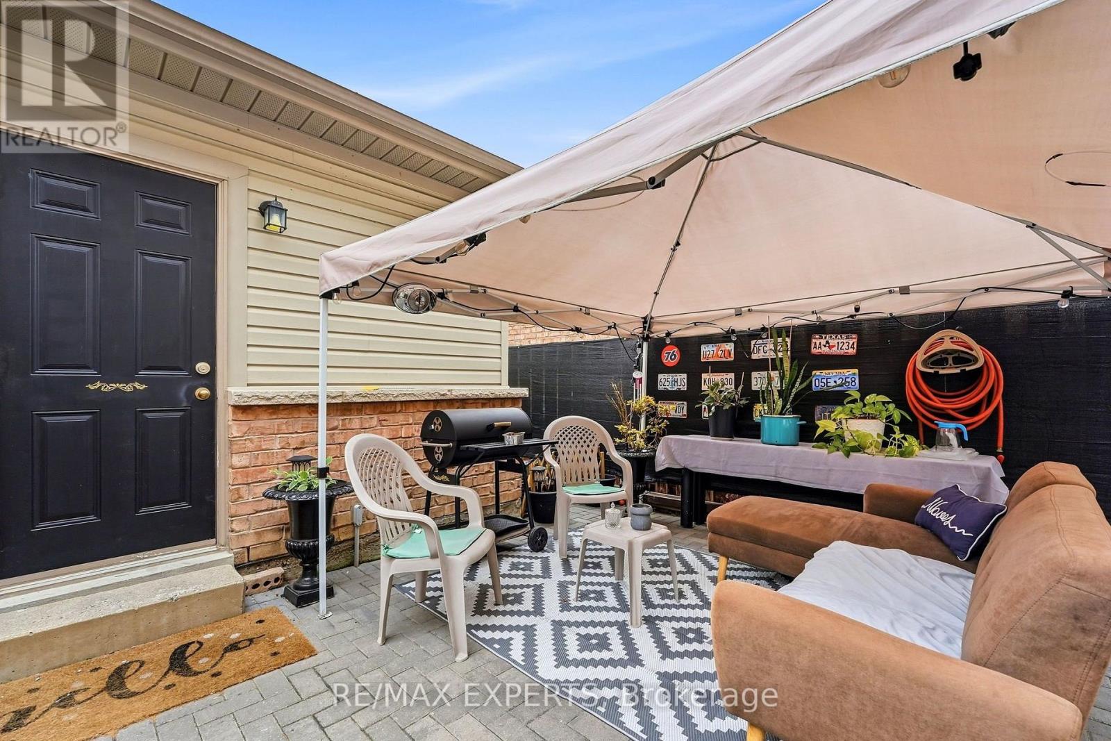 5 Parrotta Drive, Toronto (Humberlea-Pelmo Park), Ontario  M9M 0B4 - Photo 24 - W13842714