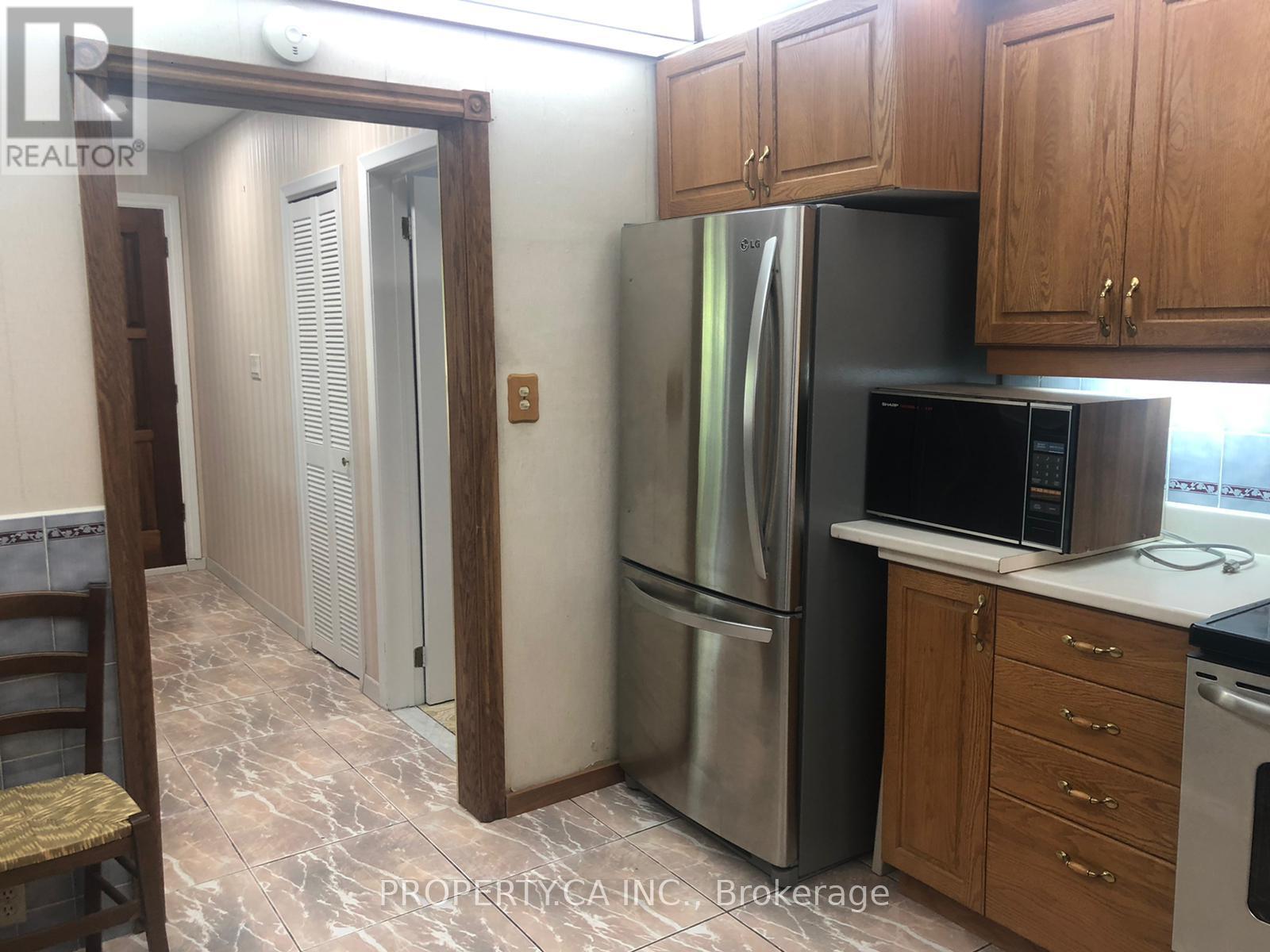 Upper - 113 Westhumber Boulevard, Toronto, Ontario  M9W 3M9 - Photo 3 - W13842720