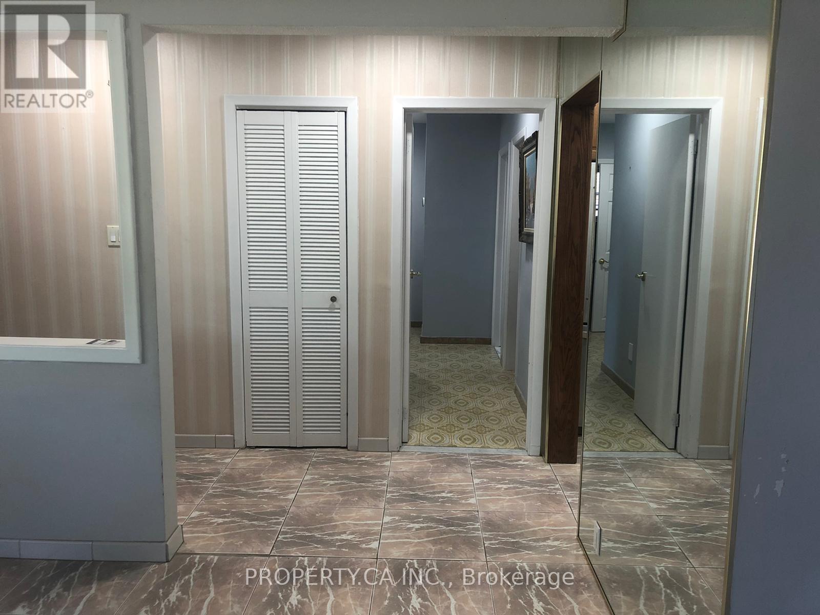 Upper - 113 Westhumber Boulevard, Toronto, Ontario  M9W 3M9 - Photo 7 - W13842720