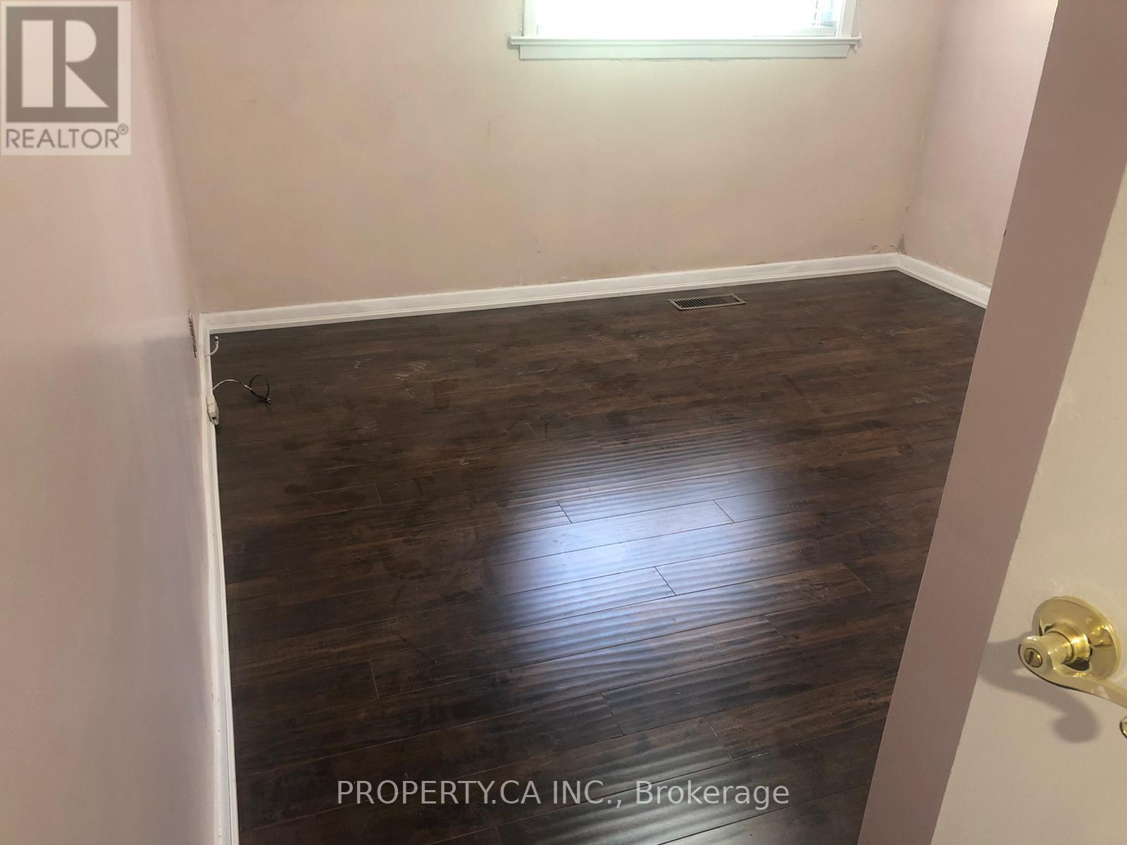 Upper - 113 Westhumber Boulevard, Toronto, Ontario  M9W 3M9 - Photo 8 - W13842720
