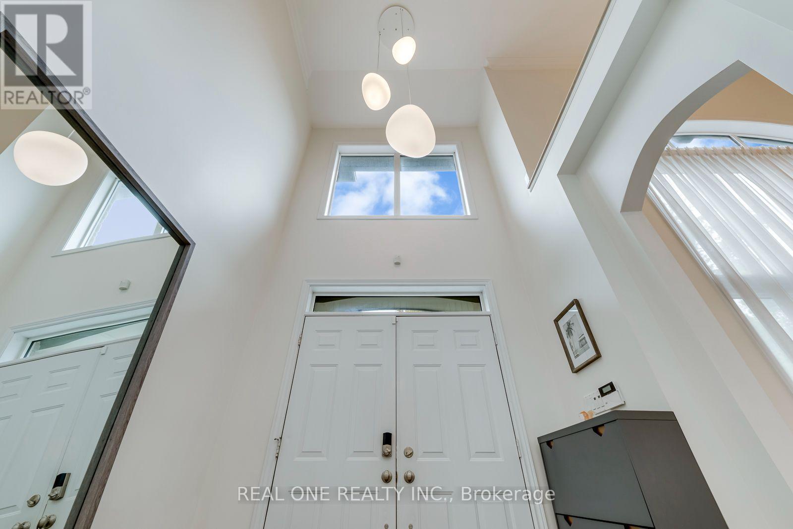 2456 Bon Echo Drive, Oakville (Jc Joshua Creek), Ontario  L6H 7P9 - Photo 4 - W13842732