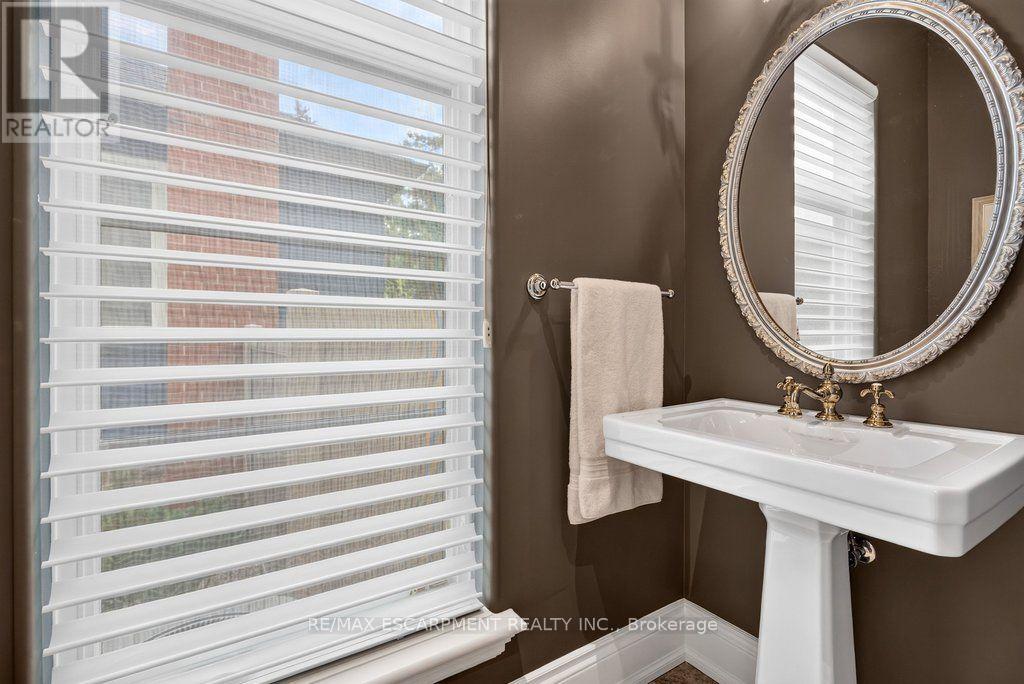 2188 Caroline Street, Burlington (Brant), Ontario  L7R 1M3 - Photo 22 - W13842788
