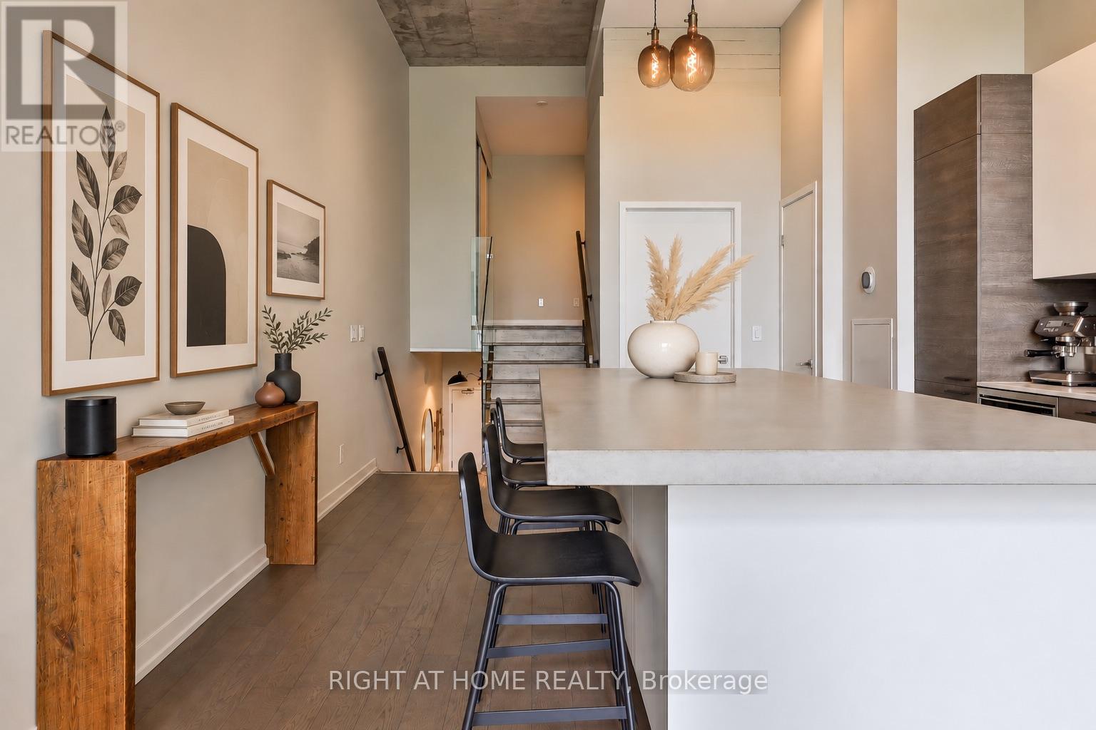 303 - 530 Indian Grove, Toronto, Ontario  M6P 0B3 - Photo 12 - W13842812