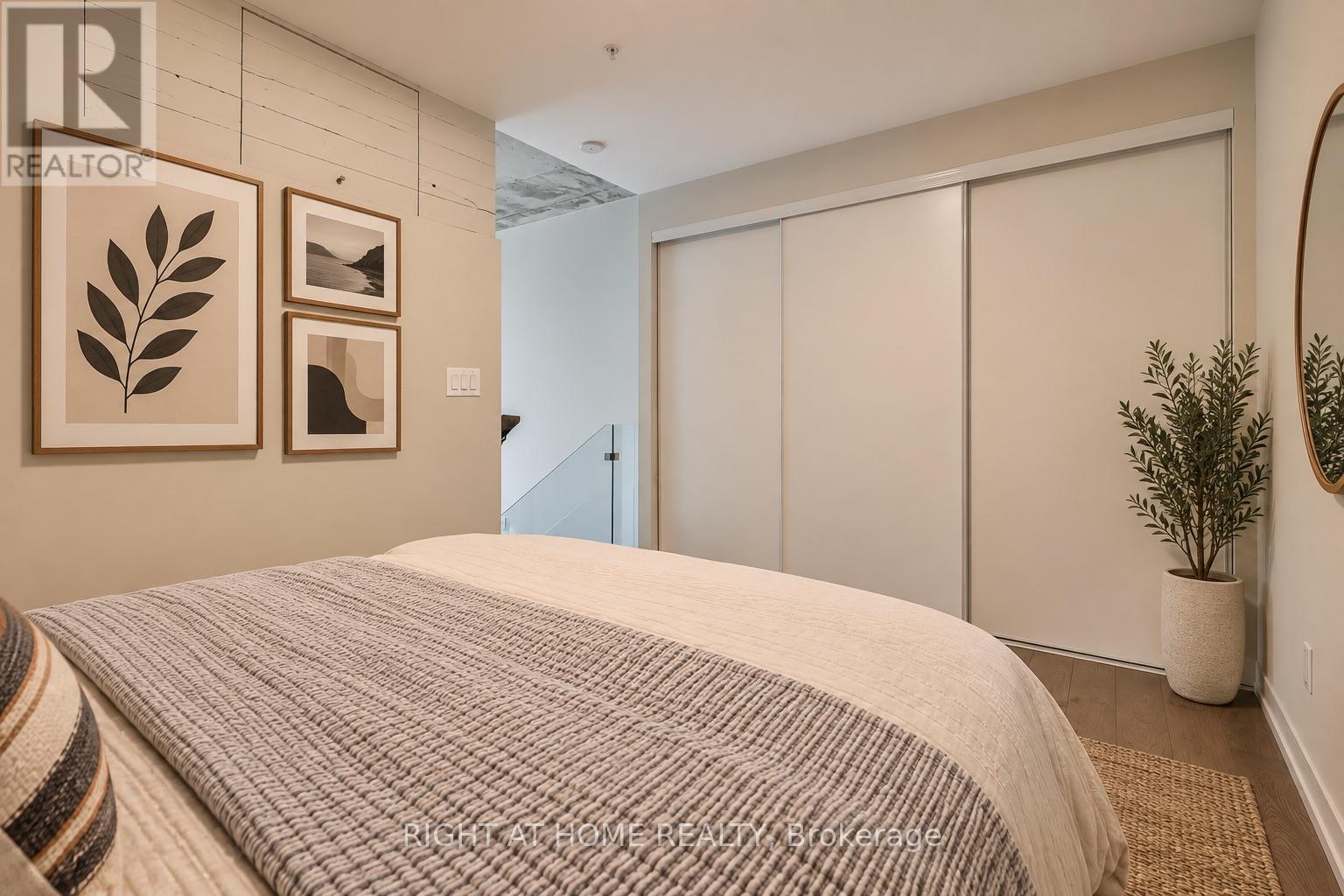 303 - 530 Indian Grove, Toronto, Ontario  M6P 0B3 - Photo 16 - W13842812