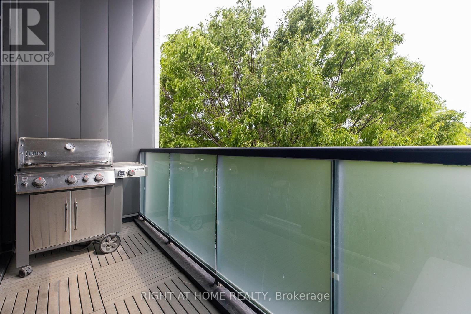 303 - 530 Indian Grove, Toronto, Ontario  M6P 0B3 - Photo 18 - W13842812