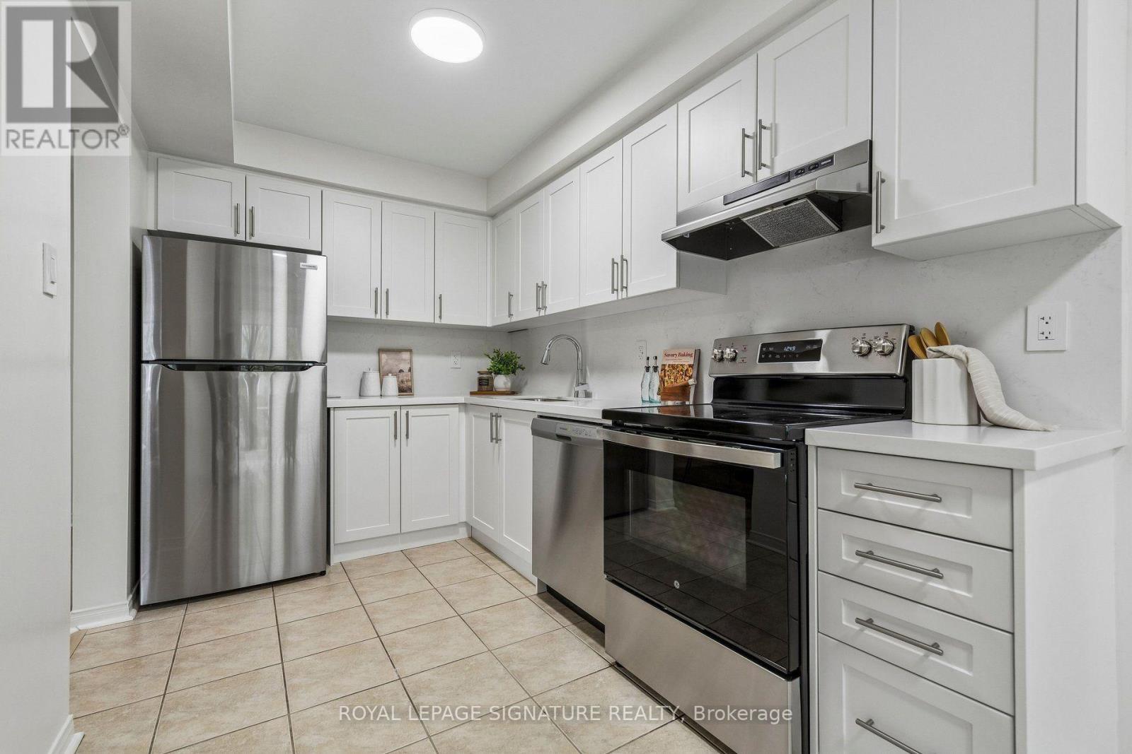 100 - 86 Joymar Drive, Mississauga (Streetsville), Ontario  L5M 7Z6 - Photo 2 - W13842814