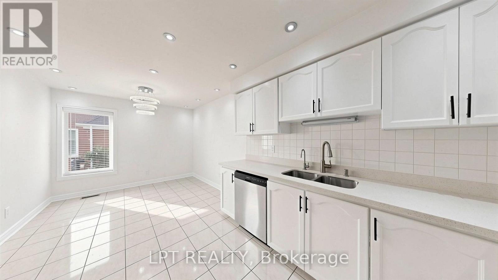 81 Shady Pine Circle, Brampton (Sandringham-Wellington), Ontario  L6R 1K3 - Photo 13 - W13842820